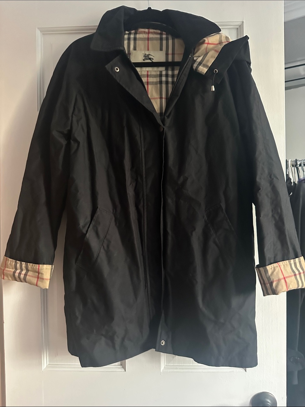 Burberry Black Trench rain Coat with Classic Check Lining